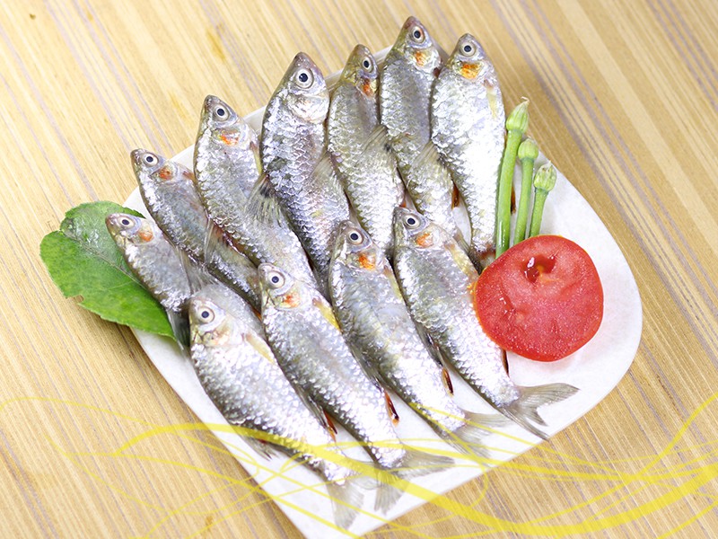 Desi Puti Fish Whole (দেশী পুটি মাছ )