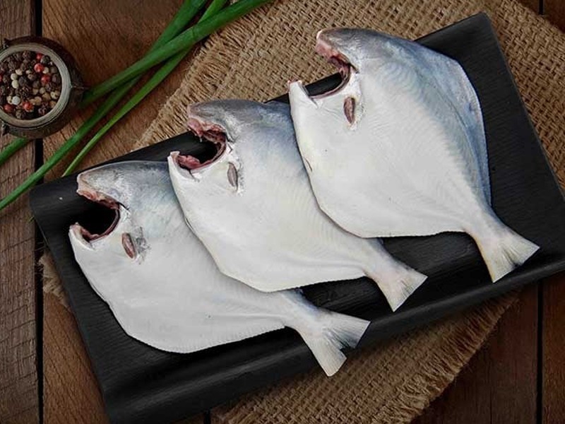 Silver Pomfret Belly Clean & Dressed (Size: 4pcs)