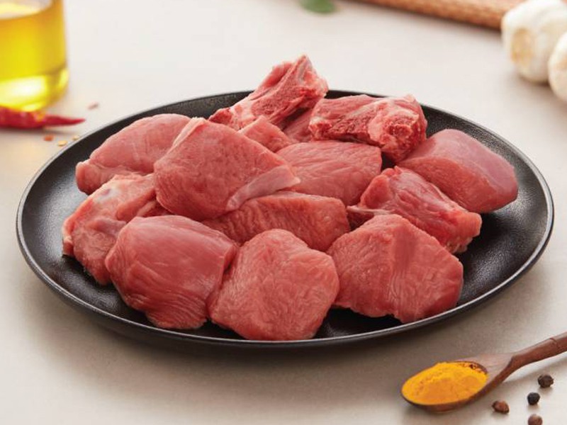 Premium Beef - Curry Cut Bone-in. (গরুর মাংস হাঁড়-সহ রেগুলা ক্বারিকার্ট)