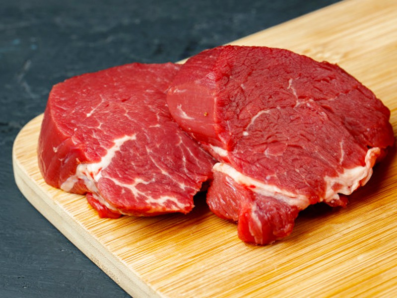 Premium Beef Back Leg Chaka Meat Bone-in (গরুর রানের চাকা মাংস আস্ত হাঁড় সহ)