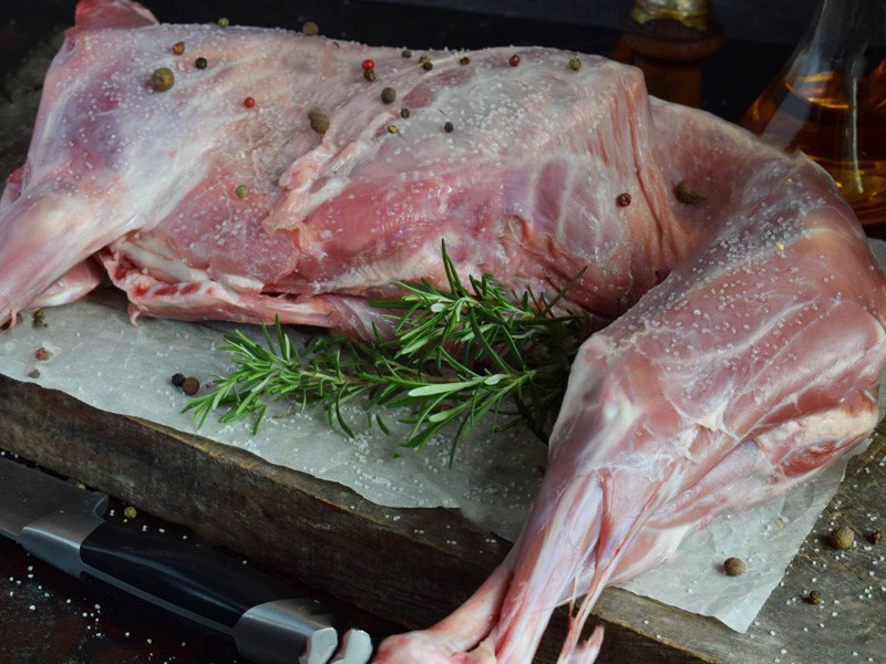 Premium Mutton Whole (With Head) আস্ত খাঁসি মাথা সহ)